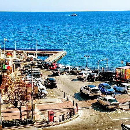 Charming With A Seaview Penzion Sliema