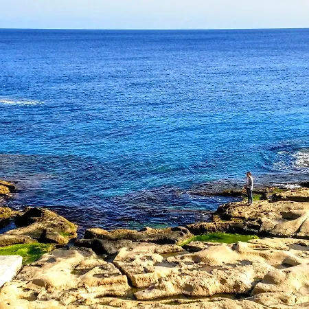 Charming With A Seaview Penzion Sliema